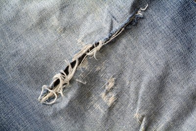 http://onemansheart.files.wordpress.com/2011/12/worn-out-jeans.jpg